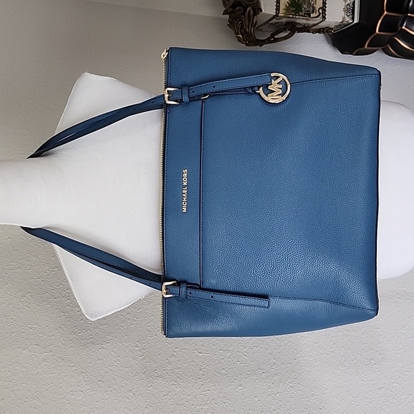 Michael KORS Voyager Large Pebbled Leather Top-zip Tote Bag In Blue - Picture 1 of 16